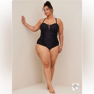 New! Torrid sz 3 Wireless Peekaboo Lattice Front Swim Bathing‎ Suit 3X